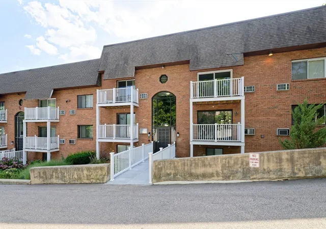 1st image of 273c W Main Street #2, Marlborough, MA 01752 | MLS# 73556241