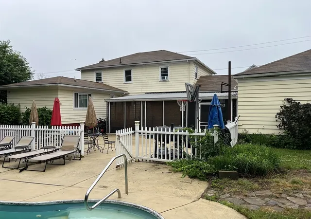 Photo 3 of Single family home for sale at 36 Duxbury St, Providence, RI 02909 | MLS# 73540013 | Listing updated on 2026-09-13