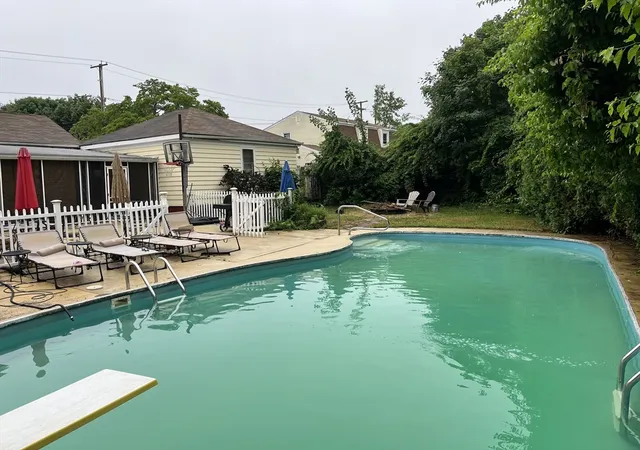 Photo 4 of Sale Pending at 36 Duxbury St, Providence, RI 02909 | MLS# 73540013 | Listing updated on 2026-10-02