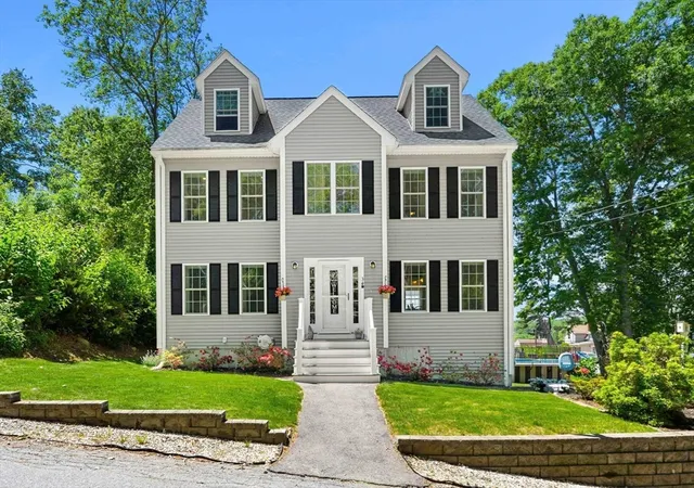 Homes for sale in Amesbury, MA | 34 Amesbury Ave, Amesbury, MA 01913 | MLS# 73531060