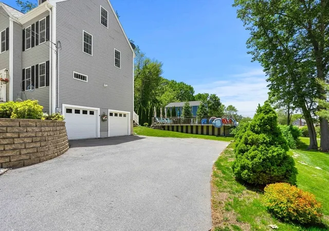 Homes for sale in Amesbury, MA | 34 Amesbury Ave, Amesbury, MA 01913 | MLS# 73531060
