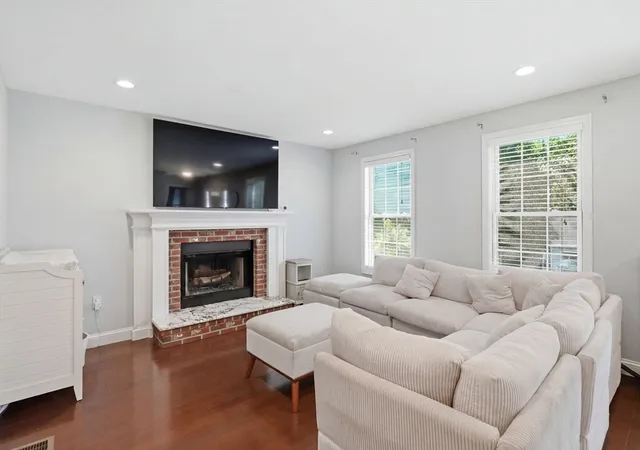 4th image of 67 Hidden Rd, Dracut, MA 01826 | MLS# 73541038