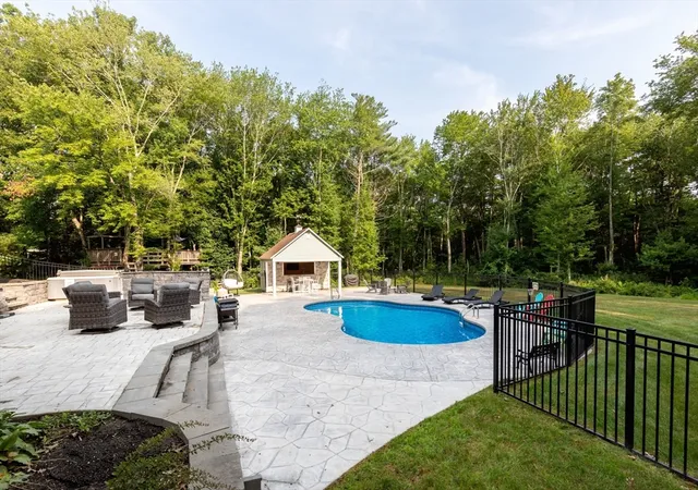 3rd image of 5 Debbie Ln, Assonet, MA 02702 | MLS# 73562302