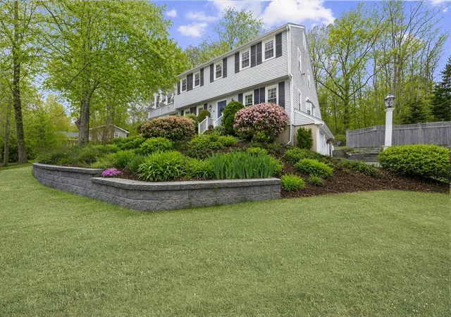 Photo 2 of Single family home for sale at 9 Hl Dale Rd, Plymouth, MA 02360 | MLS# 73521790 | Listing updated on 2026-08-27