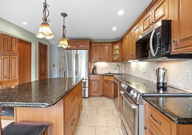 Photo 4 of Single family home for sale at 9 Hl Dale Rd, Plymouth, MA 02360 | MLS# 73521790 | Listing updated on 2026-08-27