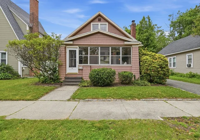 Homes for sale in Springfield, MA | 54 Thorndyke St, Springfield, MA 01118 | MLS# 73529038