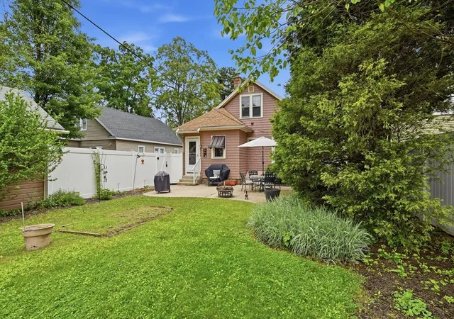 Homes for sale in Springfield, MA | 54 Thorndyke St, Springfield, MA 01118 | MLS# 73529038