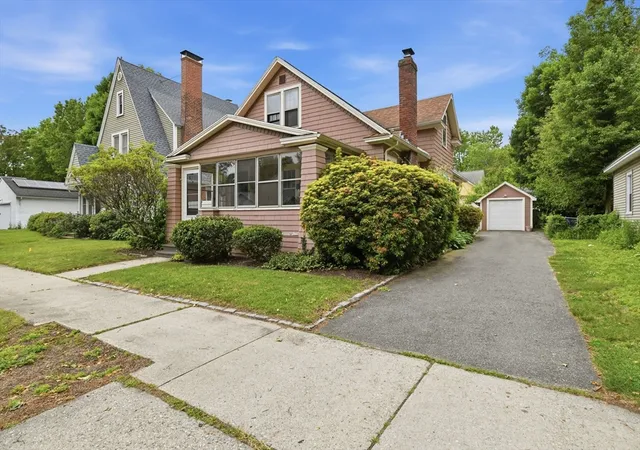 Homes for sale in Springfield, MA | 54 Thorndyke St, Springfield, MA 01118 | MLS# 73529038
