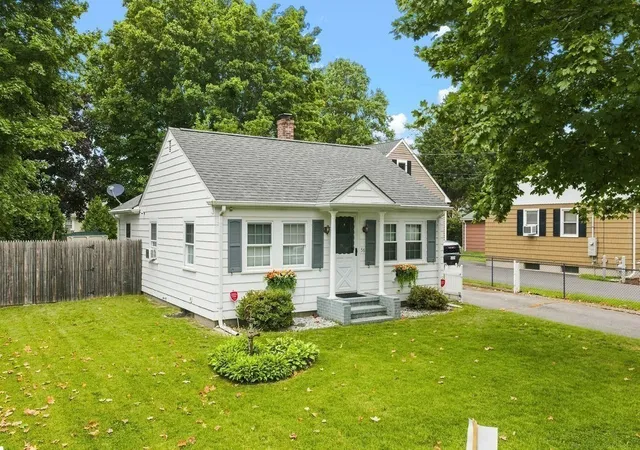 Photo 3 of Sale Pending at 56 Hacker St, Fairhaven, MA 02719 | MLS# 73565997 | Listing updated on 2026-09-03