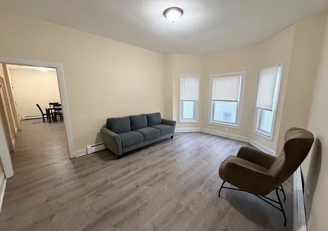 5th image of 12 King St, Worcester, MA 01610 | MLS# 73455576