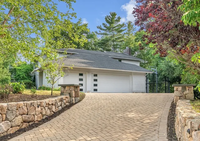 Photo 3 of Single family home for sale at 28 Kesseler Way, Chestnut Hill, MA 02467 | MLS# 73543931 | Listing updated on 2026-08-30