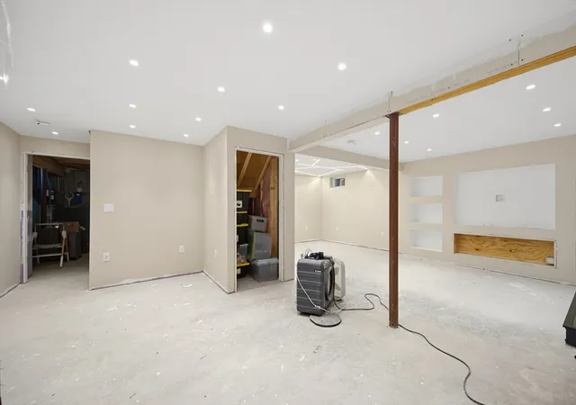 42nd image of 1479 Main St, Acushnet, MA 02743 | MLS# 73533709