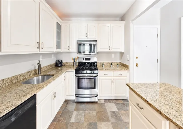 4th image of 227 Summit Ave #W205, Brookline, MA 02446 | MLS# 73519515