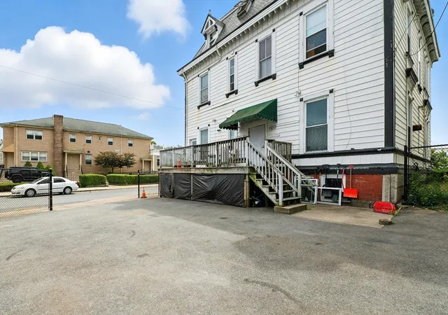 2nd image of 121 N Common, Lynn, MA 01902 | MLS# 73563789