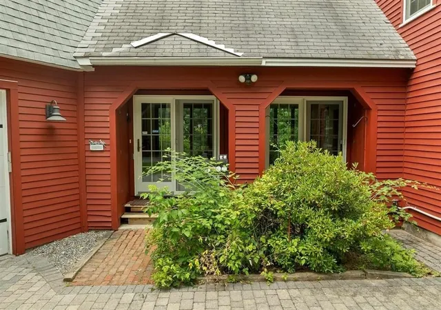 Photo 2 of Single family home for sale at 4 Highland Ave, Goffstown, NH 03045 | MLS# 73563870 | Listing updated on 2026-08-18