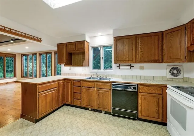 Photo 3 of Single family home for sale at 4 Highland Ave, Goffstown, NH 03045 | MLS# 73563870 | Listing updated on 2026-08-18