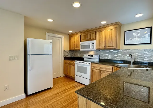 Photo 4 of Sale Pending at 104 Davis Street, Greenfield, MA 01301 | MLS# 73567631 | Listing updated on 2026-09-16