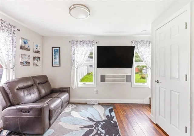 5th image of 9 Douglas Ave, Norwell, MA 02061 | MLS# 73519915