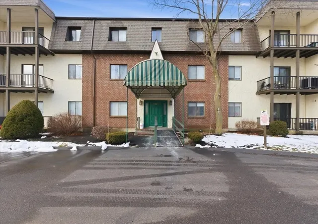 Homes for sale in Randolph, MA | 232 Canton St #308, Randolph, MA 02368 | MLS# 73527935
