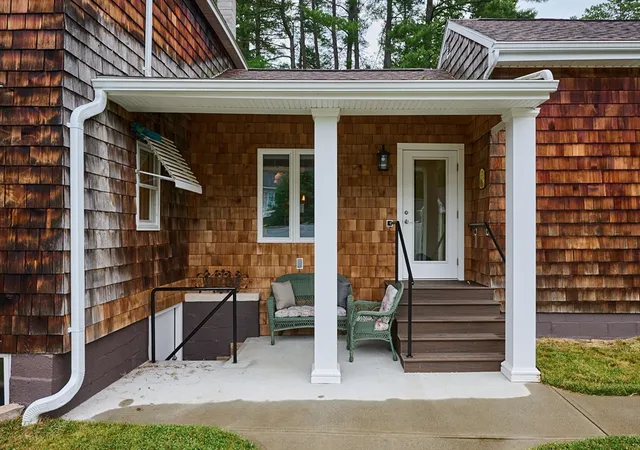 Photo 3 of Single family home for sale at 238 Dox Rd, Westfield, MA 01085 | MLS# 73541480 | Listing updated on 2026-08-30