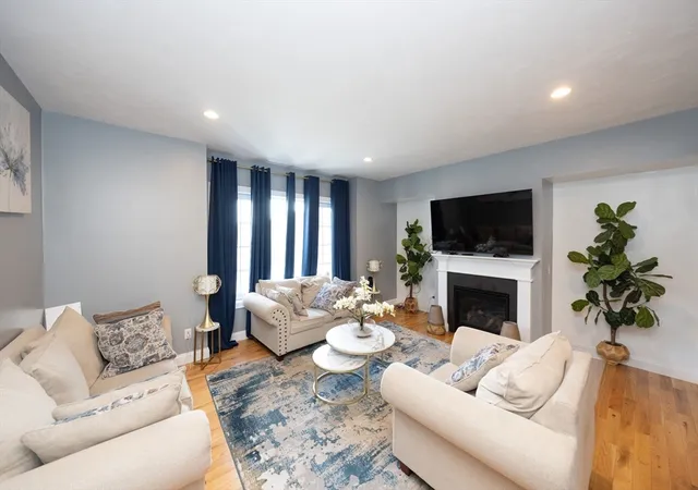 Homes for sale in Uxbridge, MA | 27 Pouts Lane #27, Uxbridge, MA 01569 | MLS# 73537524