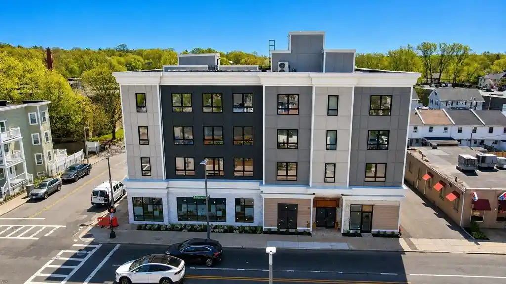 Listing Photo 2 - Condo for sale in 3992 Washington St located at 3992 Washington St, Boston, MA 02131 - Unit #302