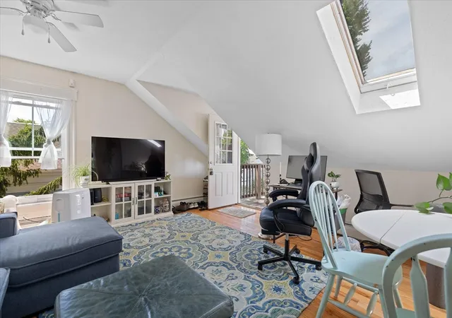 3rd image of 16 W St, Worcester, MA 02186