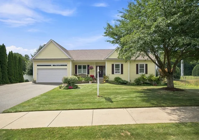 2nd image of 135 Lancaster Dr, Agawam, MA 01001 | MLS# 73565682