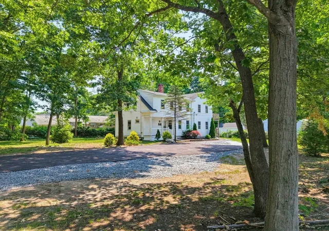 3rd image of 580 Ash St, Brockton, MA 02301 | MLS# 73546137