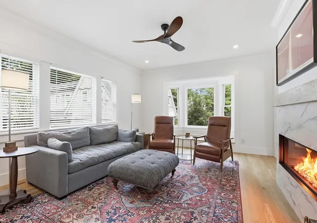 3rd image of 38 Edgewood Rd #2, Lexington, MA 02420 | MLS# 73535430