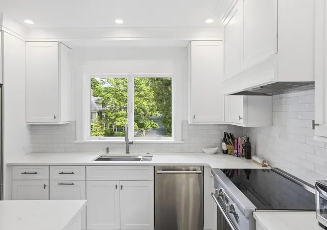 5th image of 38 Edgewood Rd #2, Lexington, MA 02420 | MLS# 73535430