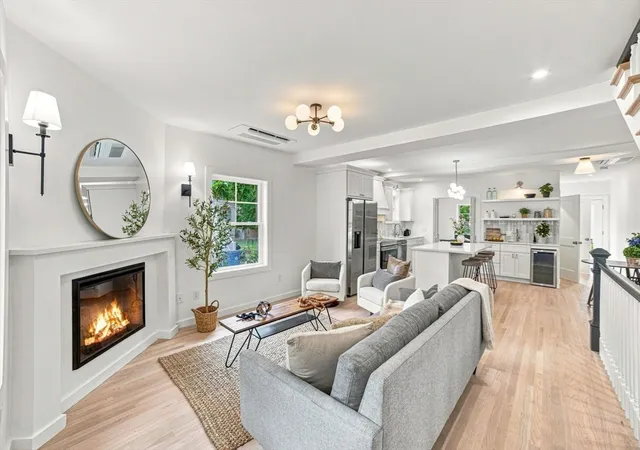 3rd image of 18 Jefferson Rd, Wakefield, MA 01880