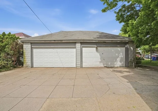 3rd image of 483 County Street, New Bedford, MA 02740 | MLS# 73523871