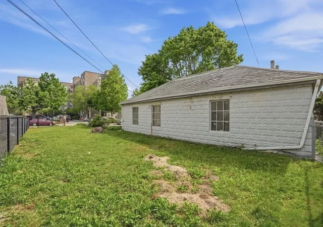 5th image of 483 County Street, New Bedford, MA 02740 | MLS# 73523871