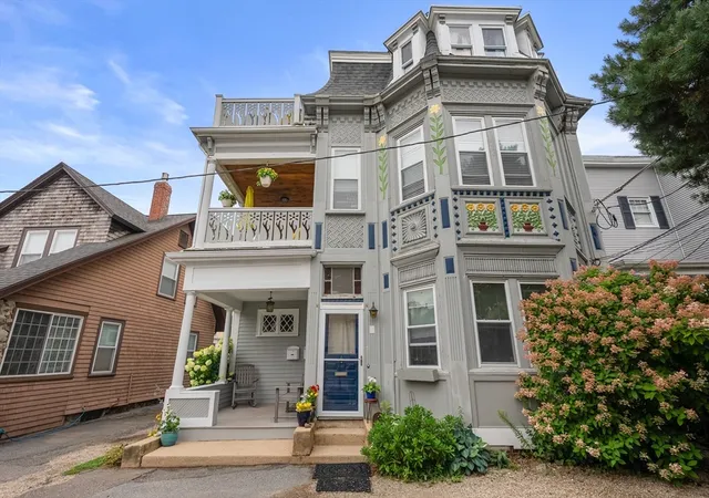 2nd image of 9 Gray Cir #2, Lynn, MA 01902 | MLS# 73556561