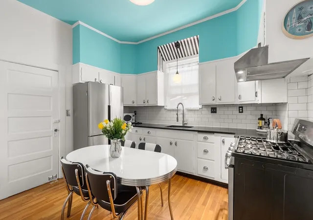 5th image of 9 Gray Cir, Lynn, MA 01902