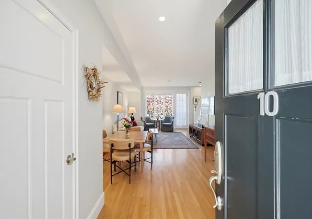 Homes for sale in Natick, MA | 93 E Central Street #10, Natick, MA 01760 | MLS# 73513276