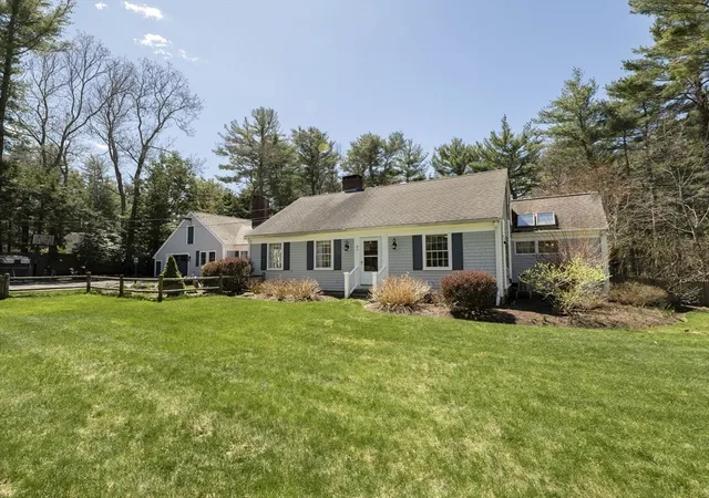 Homes for sale in Duxbury, MA | 40 Pinewood Ln, Duxbury, MA 02332 | MLS# 73508973