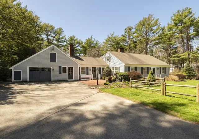 Homes for sale in Duxbury, MA | 40 Pinewood Ln, Duxbury, MA 02332 | MLS# 73508973