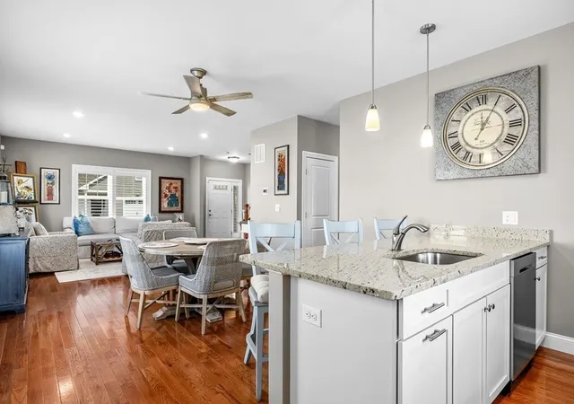5th image of 637 Gifford St #15B, Falmouth, MA 02540 | MLS# 73557501