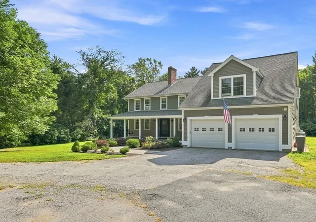Photo 3 of Single family home for sale at 61 Breakneck Rd, Sturbridge, MA 01566 | MLS# 73568323 | Listing updated on 2026-10-02