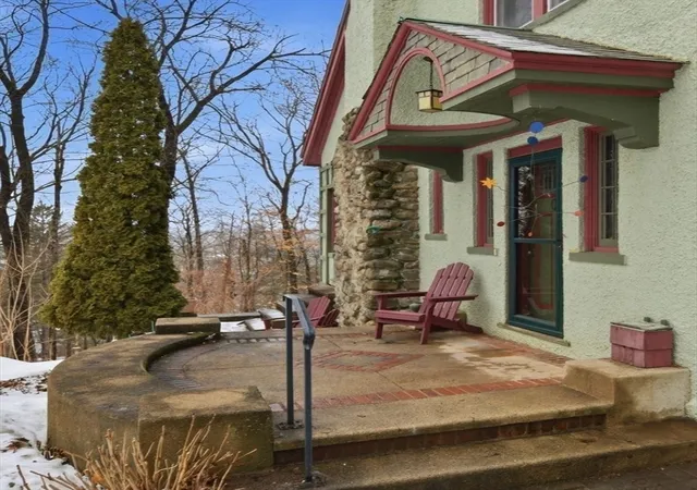 Photo 4 of Single family home for sale at 50 Mount Pleasant, Amherst, MA 01002 | MLS# 73484288 | Listing updated on 2026-09-06