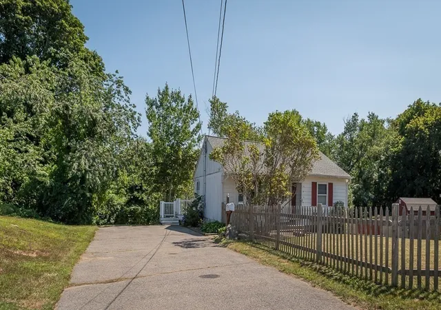 22nd image of 141 Cherry Street, Gloucester, MA 01930 | MLS# 73564643