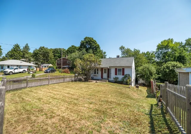 2nd image of 141 Cherry Street, Gloucester, MA 01930 | MLS# 73564643