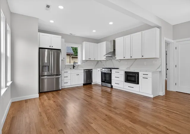 1st image of 21 Hutchinson St #2, Winthrop, MA 02152 | MLS# 73563678