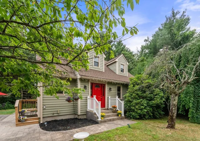 image of 40 Clear Pond Rd, Lakeville, MA 02347 | MLS# 73551298