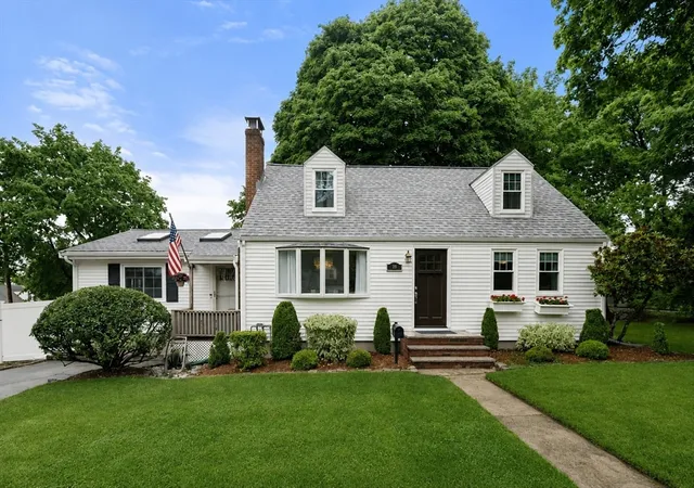 Homes for sale in Norwood, MA | 29 Laurel Street, Norwood, MA 02062 | MLS# 73541410