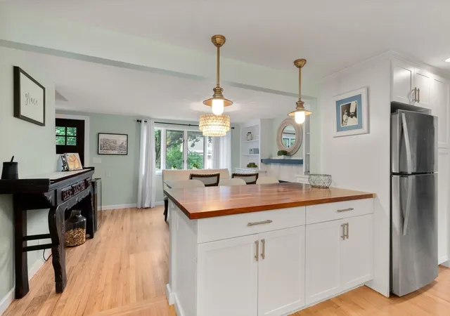 Homes for sale in Norwood, MA | 29 Laurel Street, Norwood, MA 02062 | MLS# 73541410