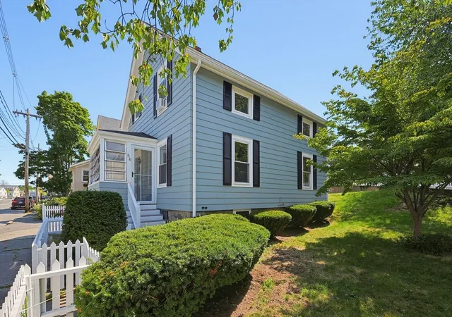 Homes for sale in Marblehead, MA | 210 Pleasant Street, Marblehead, MA 01945 | MLS# 73549564