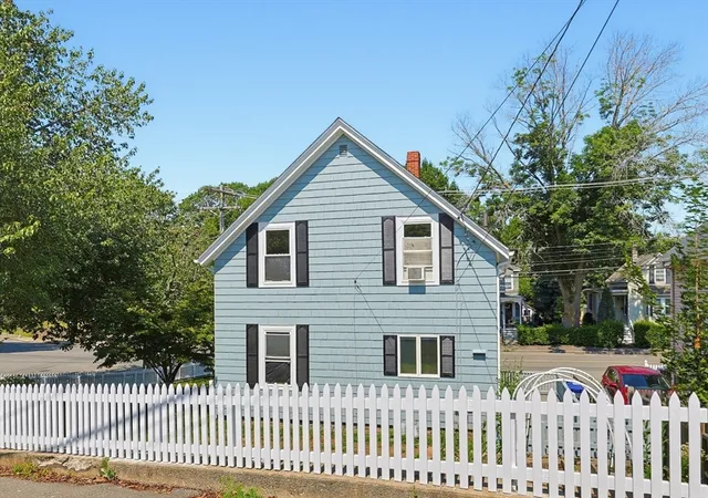 Homes for sale in Marblehead, MA | 210 Pleasant Street, Marblehead, MA 01945 | MLS# 73549564